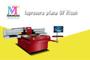 95 Impresora El desarrollo de la tecnología de impresión UV y UV de cama plana 95